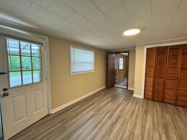 Building Photo - Campbell County Home on Large Lot