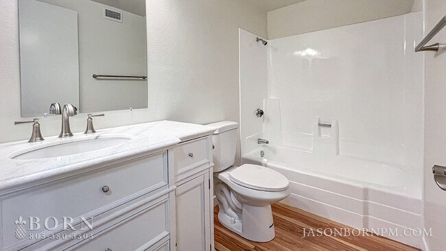 Building Photo - 1109 Catlin St