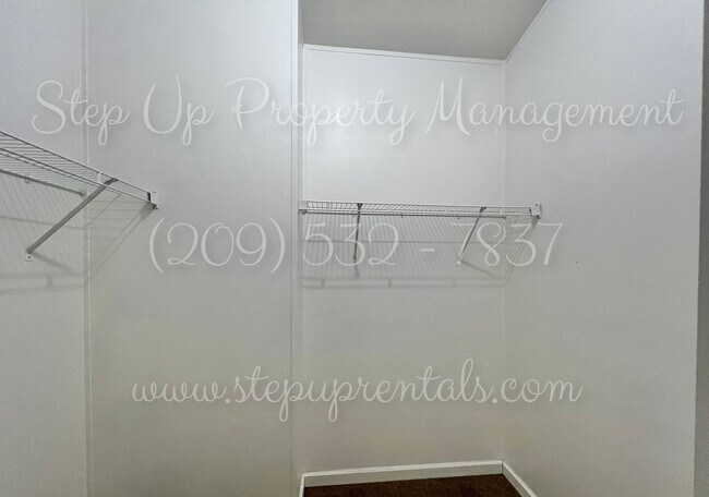Building Photo - 23495 Kreitzer Way