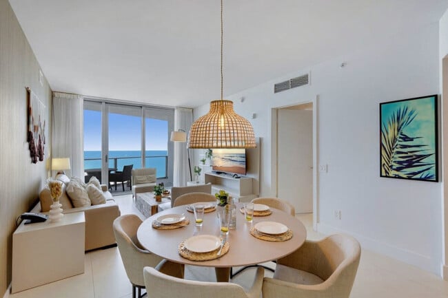 Building Photo - 4111 S Ocean Dr