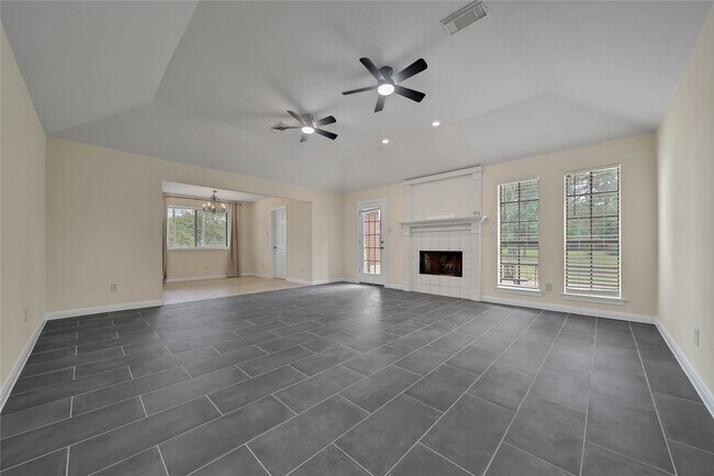 Building Photo - 33134 Old Hempstead Rd