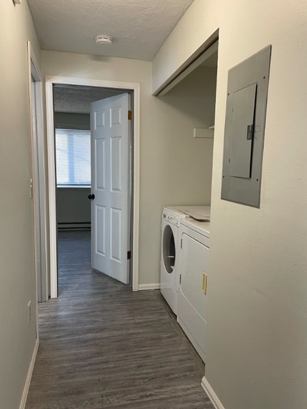 Building Photo - 2134 E Cataldo Ave