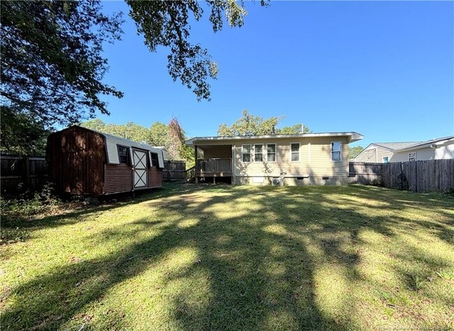 Building Photo - 931 Fleetwood Dr