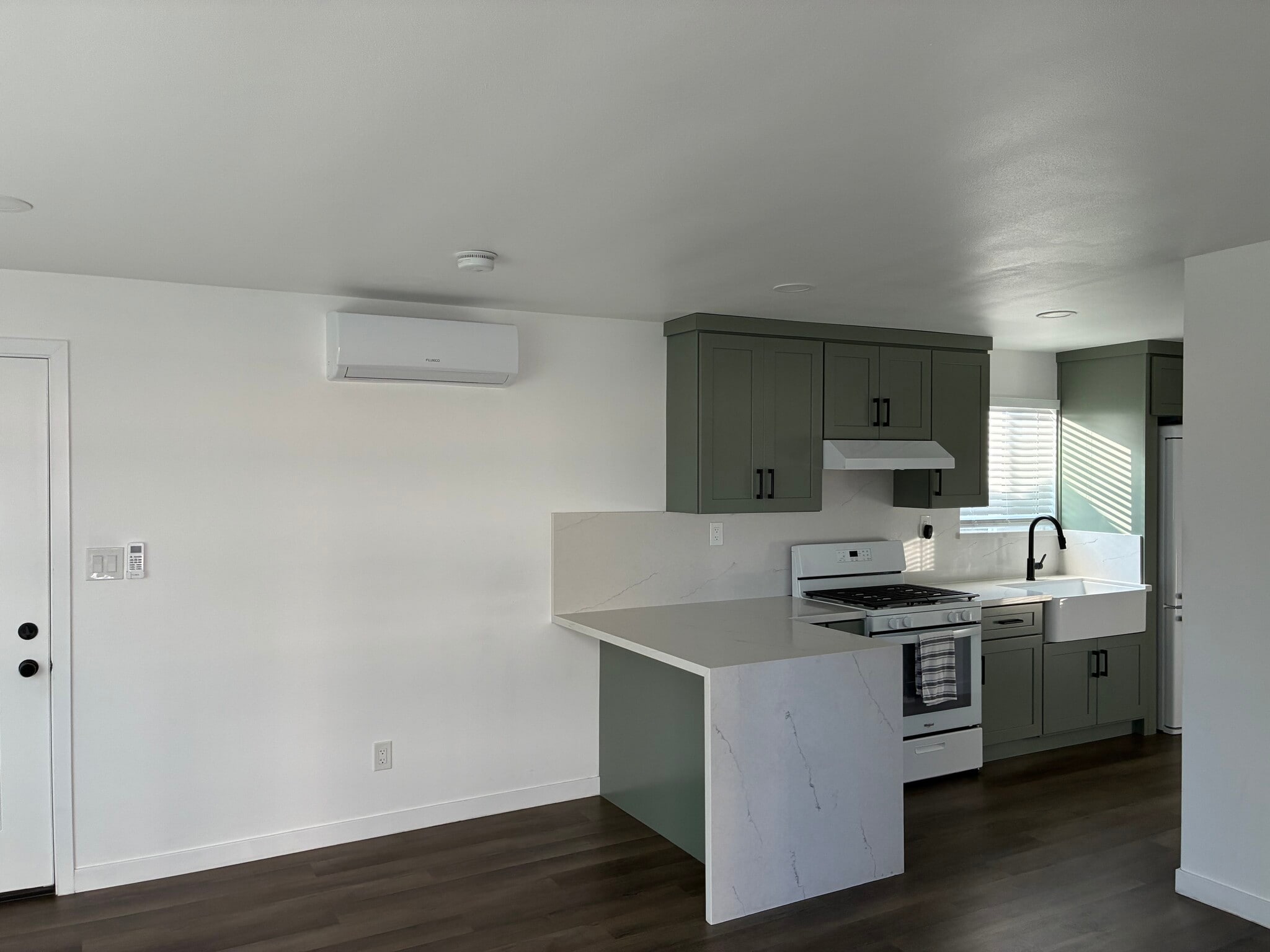 Building Photo - 2739 E Adams St