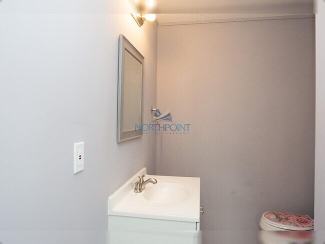 Building Photo - 2BR/1.5BA | Newly Renovated House Duplex | Private Backyard |  In International Peace Garden!