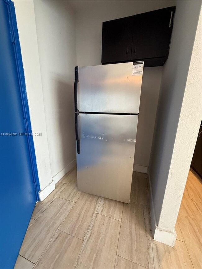 Building Photo - 1330 Pennsylvania Ave