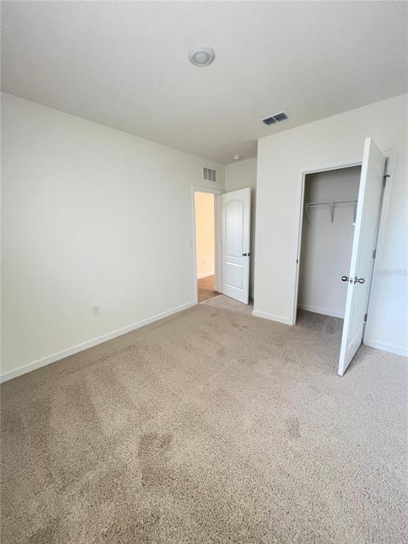 Building Photo - 2085 Walnut Crk Dr