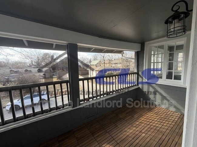 Building Photo - 2266-2262 Warren St