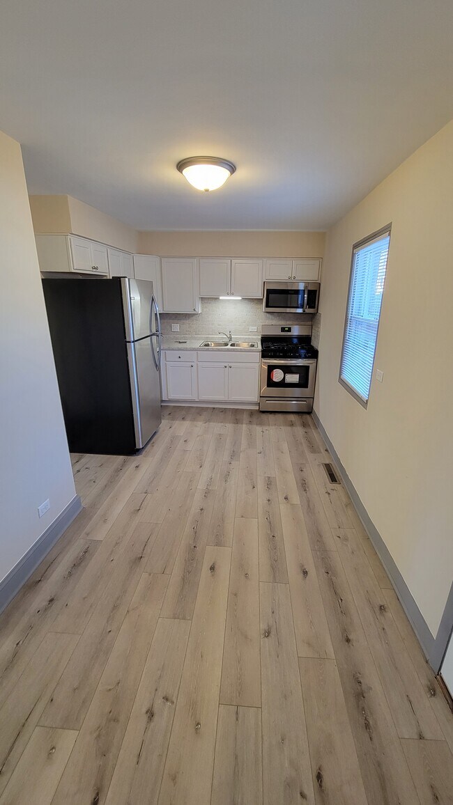 Building Photo - 3701 Forest Ave