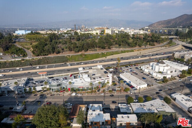 Building Photo - 3521 Cahuenga Blvd