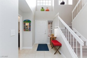 Building Photo - 9836 Russett Wood Cir