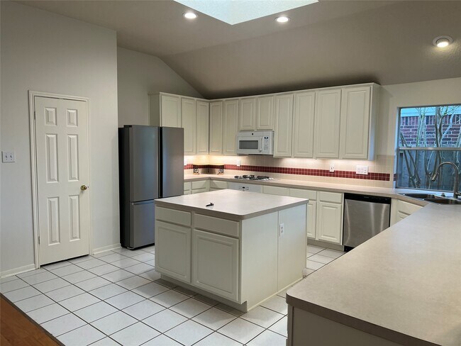 Building Photo - 14411 Milestone Ln