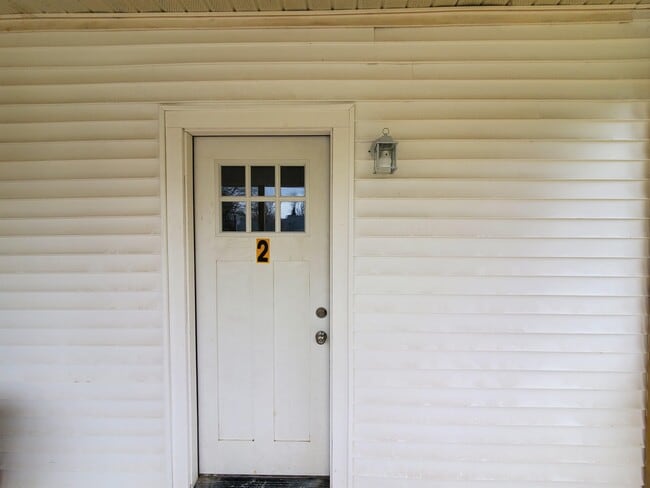 Building Photo - 17 Canaan St