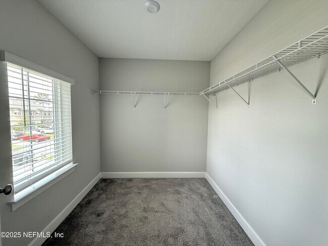 Building Photo - 505 Windwalker Dr