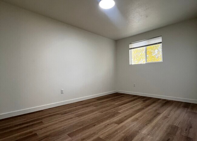 Bedroom 3 - 525 S White Cloud Dr