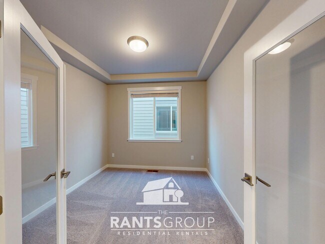 Building Photo - Beautiful New Home in Bradbury Subdivision! Easy I5 Access!