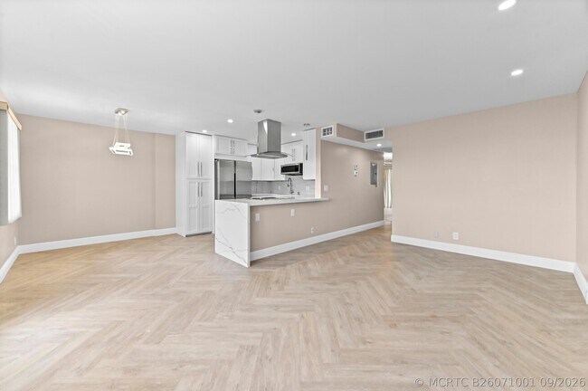 Building Photo - 4055 Wolverton C