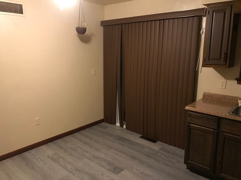 Building Photo - 1318 E 38th St