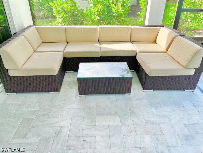 Building Photo - 12667 Biscayne Ct