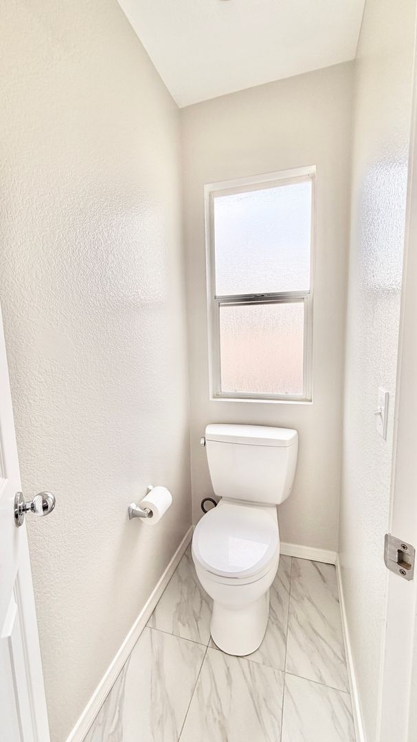 Building Photo - Lovely Single-Story Home in the Friendly and Desirable Lake Rancho Viejo Community of Fallbrook!