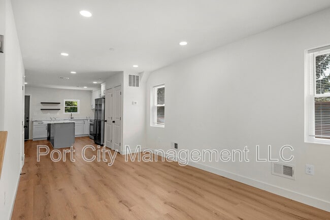 Building Photo - 118 Winters Ln