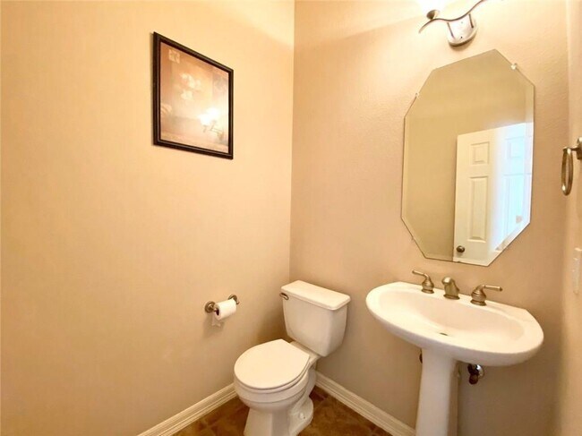 Building Photo - 2806 Cool River Loop