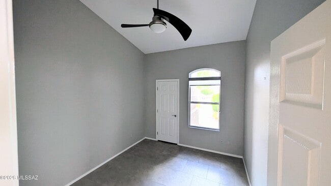 Building Photo - 64528 E Wind Ridge Cir
