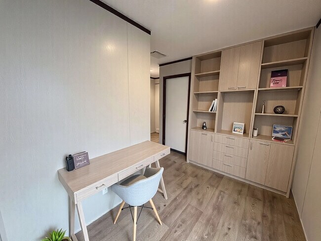 Building Photo - 114 Shady Grove Dr