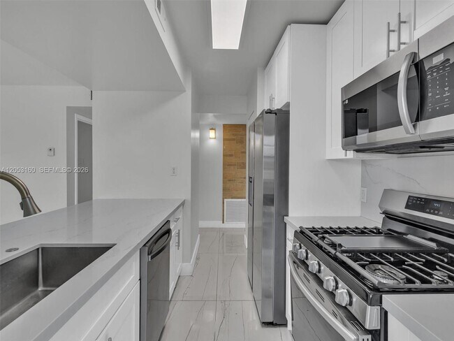 Building Photo - 15325 SW 106th Terrace