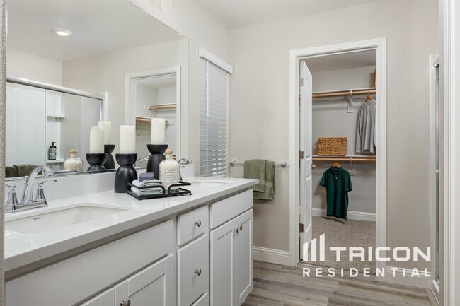 Building Photo - 11608 Venitia Ln