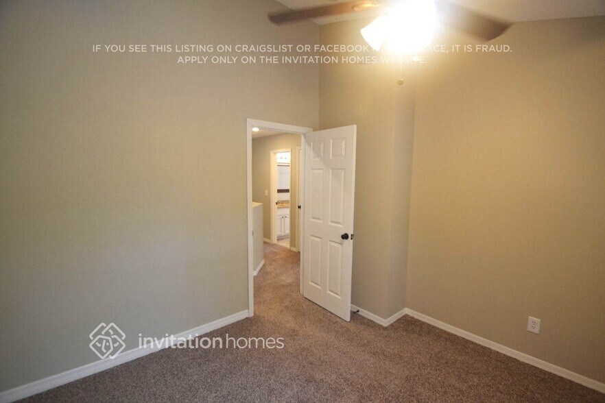 Building Photo - 2404 Needham Dr