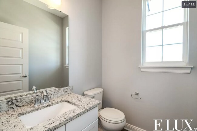 Building Photo - 15845 Foster St