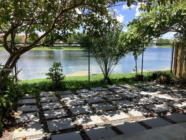 Building Photo - 7050 SW 164th Ct