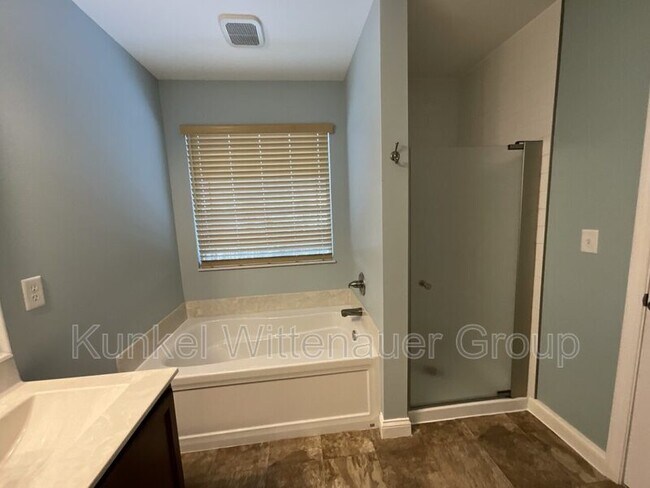 Building Photo - 2711 London Ln