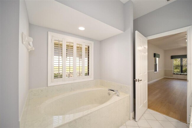 Building Photo - 3025 W Bermuda Dunes Dr