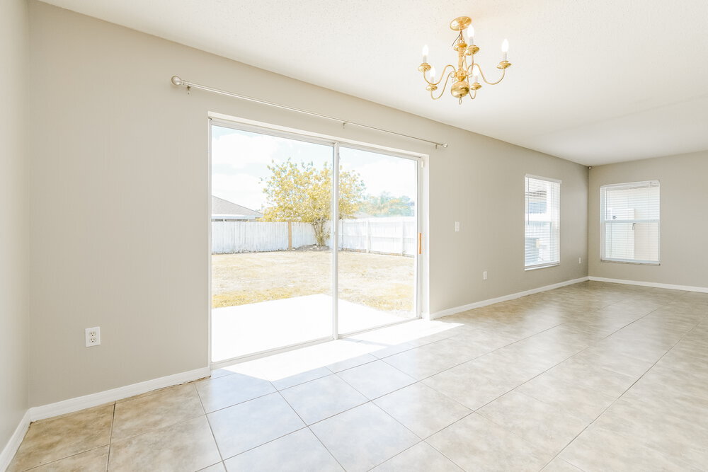 Building Photo - 2402 Ashecroft Dr
