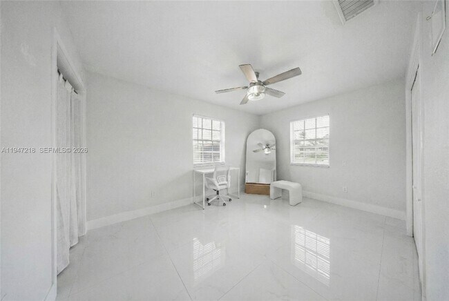 Building Photo - 10731 SW 51st Dr