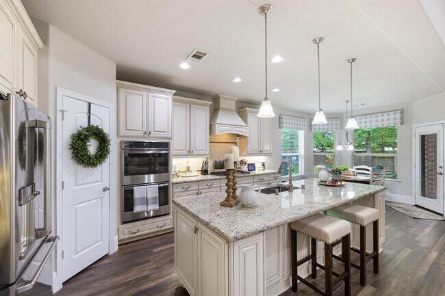 Building Photo - 19 Cohasset Pl