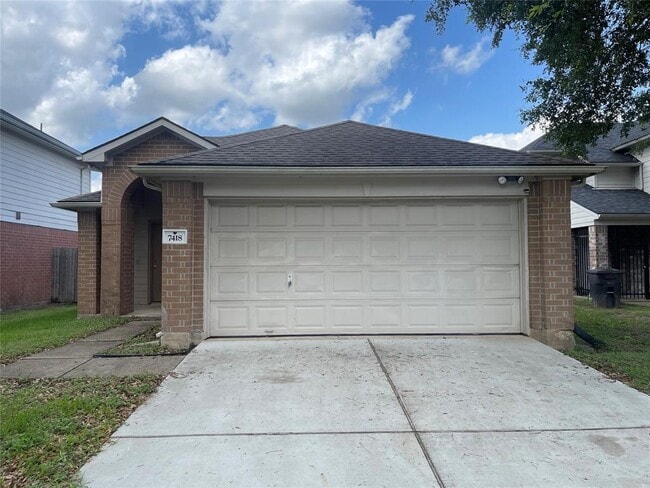 Primary Photo - 7418 Parkcraft Dr