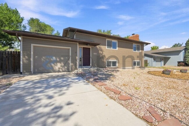 Building Photo - 6620 Grand Valley Dr
