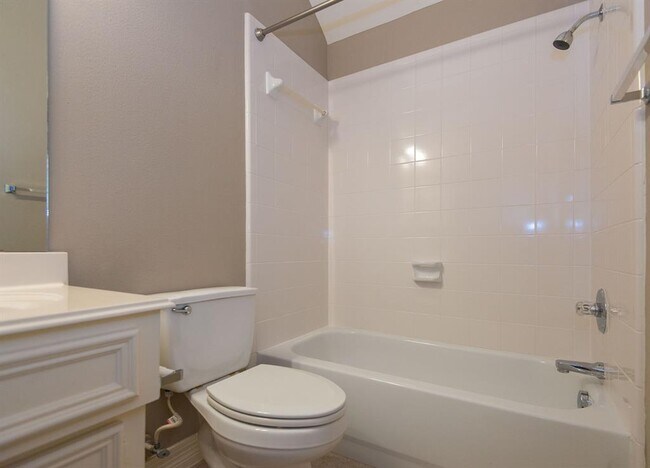 Building Photo - 2313 Echo Harbor Dr