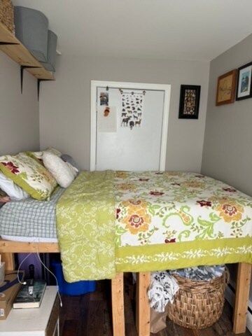 upstairs bed 2 - 22 Hawthorne St