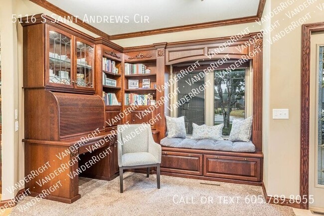 Building Photo - 5116 S St Andrews Cir