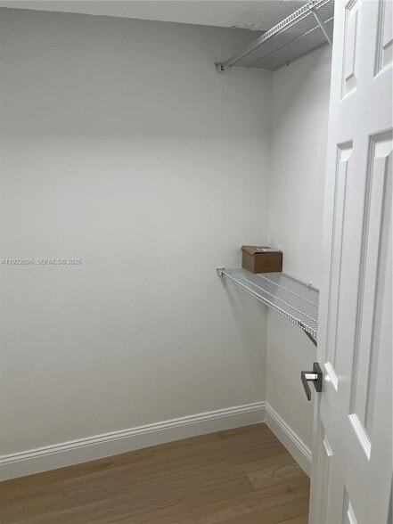 Building Photo - 325 Ocean Dr