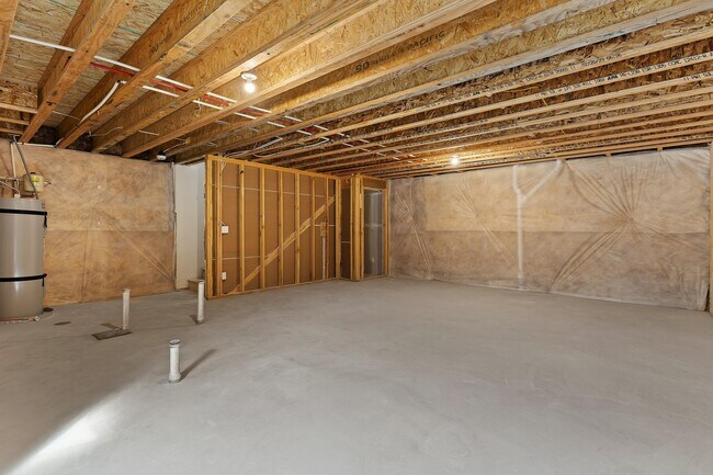 Building Photo - 2861 S Bluff Rd