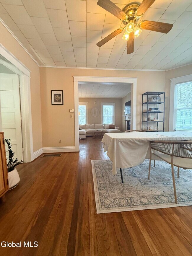 Building Photo - 16 Blakely Ct