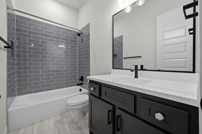 Building Photo - 116 Stardusty