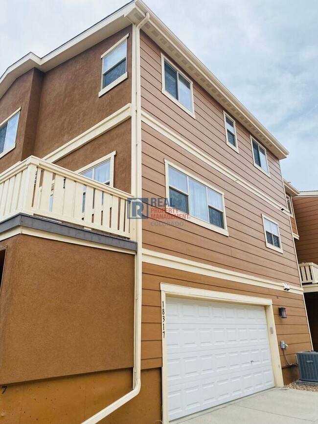 Building Photo - 18317 E Saskatoon Pl