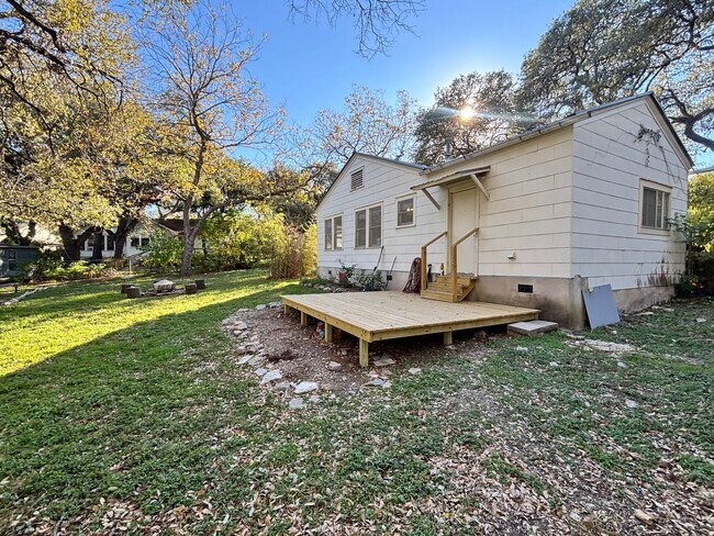 Building Photo - Fairview Properties