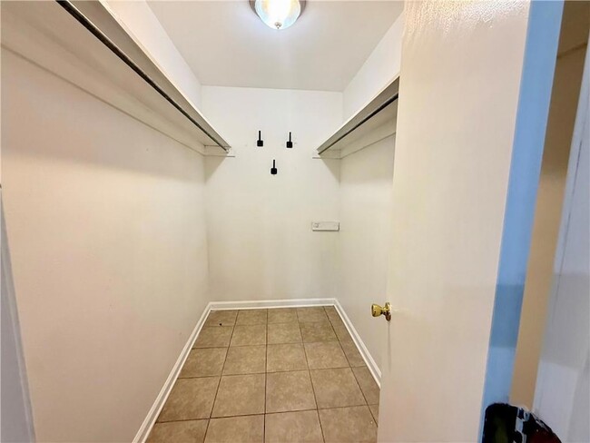 Building Photo - 4812 Trenton St